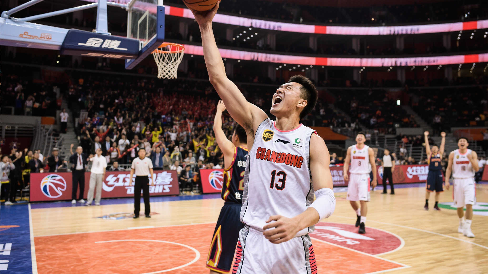 CBA历史画卷:永不磨灭的经典瞬间 CBA历史画卷:永不磨灭的经典瞬间